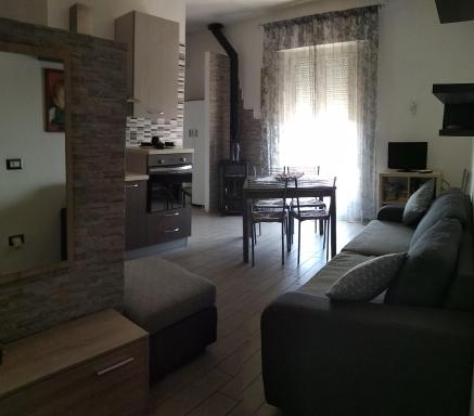 Accogliente bilocale tra mare e monti - Housity