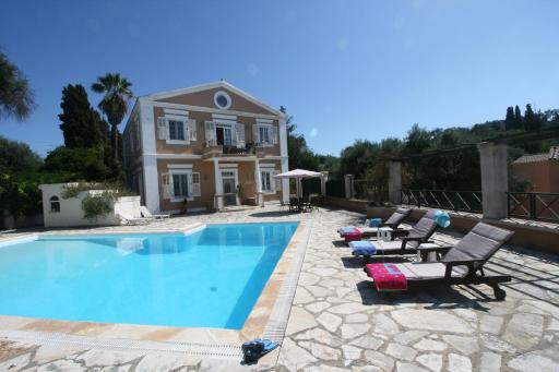 Durrell Corfu Strawberry-Pink Villa - Housity