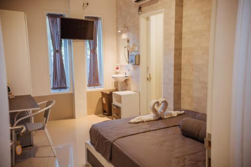 Simple Kuta Bedroom - Housity