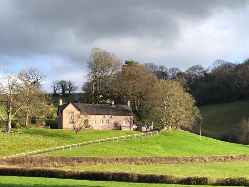 Walnut Tree Farm - Housity