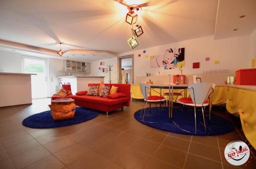 *TOP*POP ART STYLE*INFRAROT*NETFLIX*NESPRESSO* - Housity