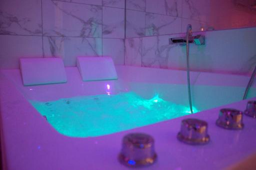 Le Nid de la Chouette - Gare & Cité by Apparts Spa Dijon - Housity