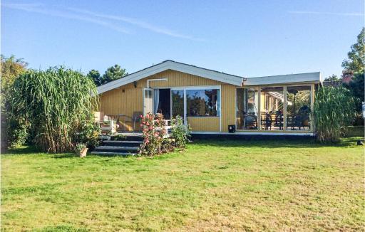 Awesome home in Stubbekøbing w/ WiFi and 3 Bedrooms - Housity