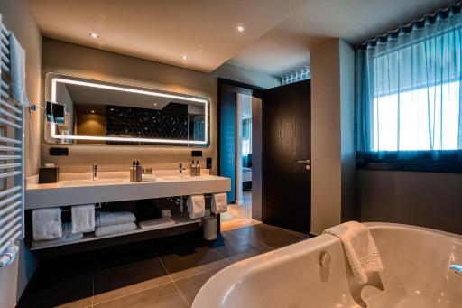 CLOUD No7 APARTMENTS - Housity