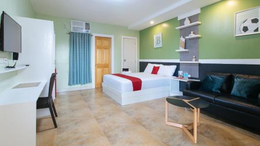 RedDoorz Plus near Lapasan Plaza Cagayan de Oro - Hizvo