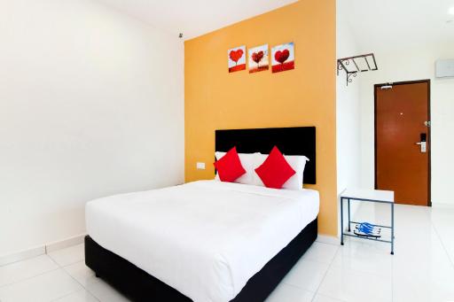 Central Hotel - Housity