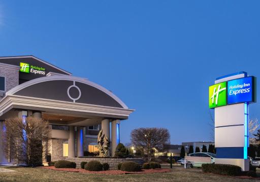 Holiday Inn Express Branford-New Haven, an IHG Hotel - Housity