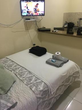 KITNET FLAT VIP no Centro com Wi-Fi disp - Housity
