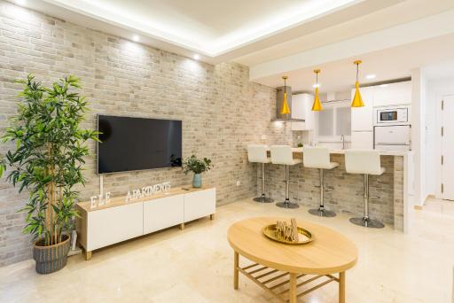 Agua II & seasonal pool by ELE Apartments - Housity