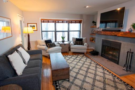 Modern & Updated Winterplace 3Br- Sleeps 12 condo - Housity