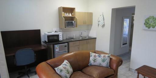 Sunbird Garden Cottage - Housity
