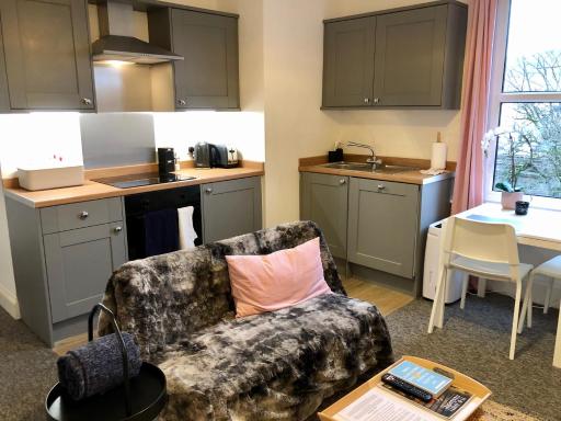 Cosy centrally located one bedroom flat - Housity