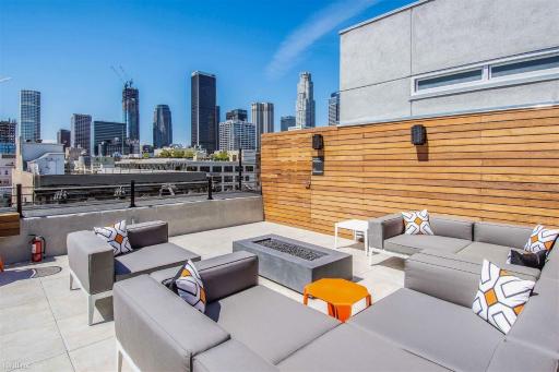 Fashion Loft 2 bedroom Downtown - Housity