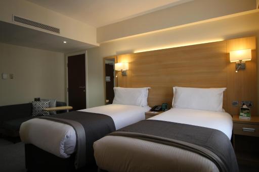 Holiday Inn London Kensington High St., an IHG Hotel - Housity
