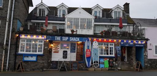 The Sup Shack Wellington Inn - Housity