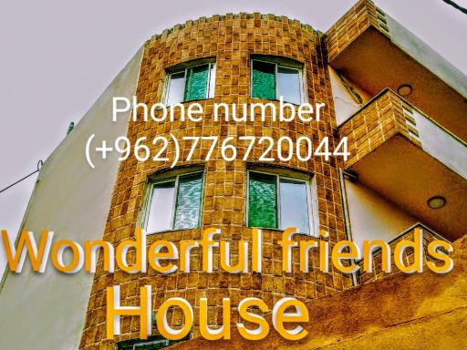 wonderful friends house - Housity