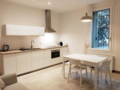 Via Poma Apartments&Rooms - Housity