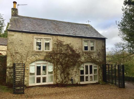 The Coach House - Housity