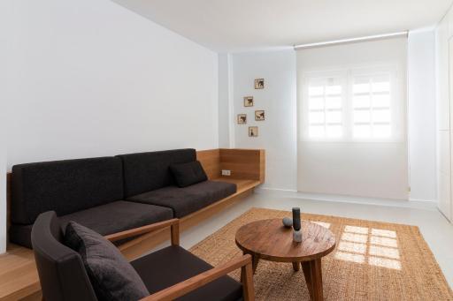 Modern  next to Plaza de España - Housity