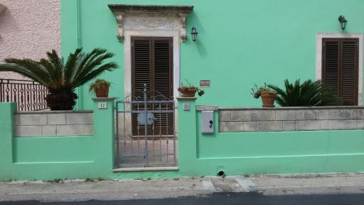 Casa vacanze con giardino ad 1 Km da Castro - Housity