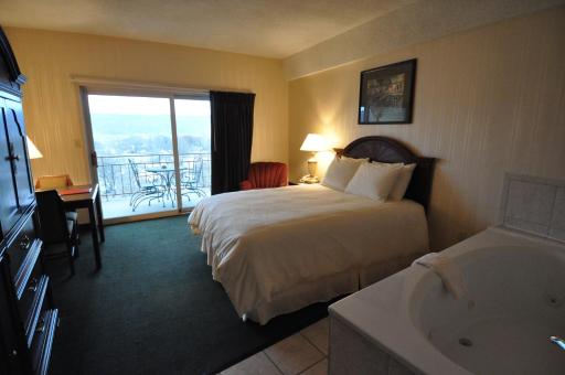 Hillside Inn - Housity