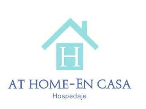 AT HOME EN CASA Hospedaje 1 - Housity