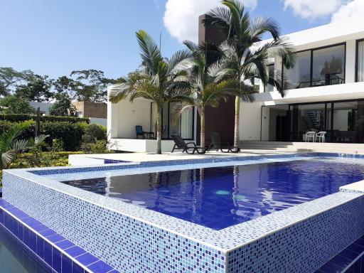 Villa Zully - Housity