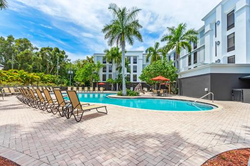 Holiday Inn - St. Petersburg West, an IHG Hotel - Housity