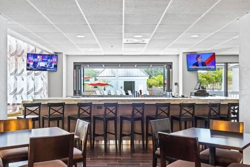 Holiday Inn - St. Petersburg West, an IHG Hotel - Housity