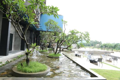 Inthira Vangvieng - Housity