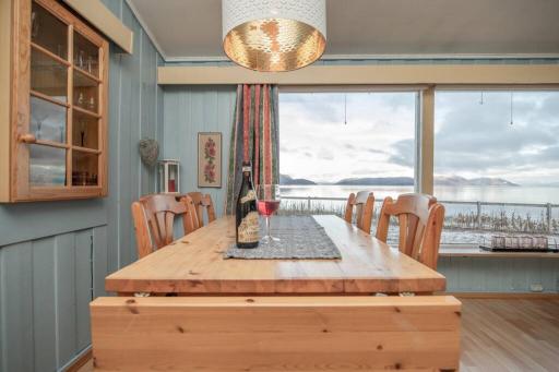 Cozy Cabin - Housity