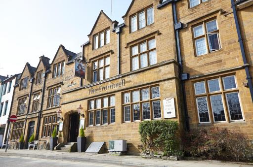 Cromwell Lodge Hotel by Greene King Inns - Housity