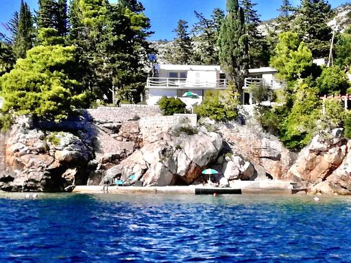 Beach House On The Cliff - Housity