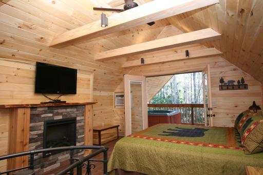Cupid's Cabin - Housity