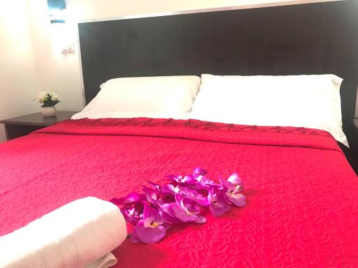 Tune Homes B&B - Housity