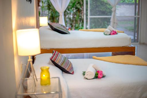 Htl & Villas Comala, alberca , parking, céntricas, Petfriendly - Housity