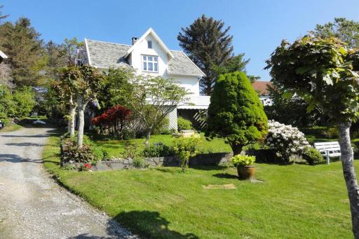 Charming flat in cosy farmhouse - Housity