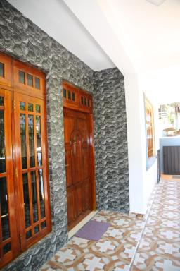 Rathnapala Guest - Housity