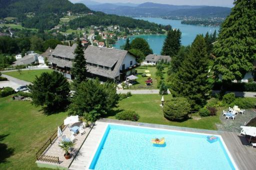 Hotel Garni Haus am Wald - Housity