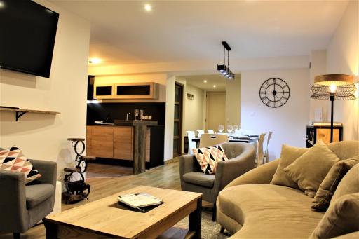 Le Clos Casi - 3 Vallées - Ski - Cures thermales - Housity