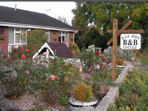 Black horse cottage - Housity