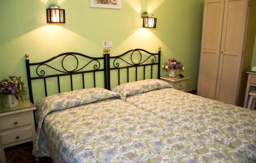 Hostal Los Alpes - Housity