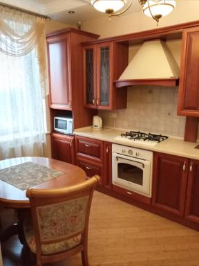 1-комнатная квартира ВИП уровня посуточно в Ужгороде. ул.И.Франка. - Housity