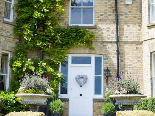 Lodge Farm Bed & Breakfast - Housity