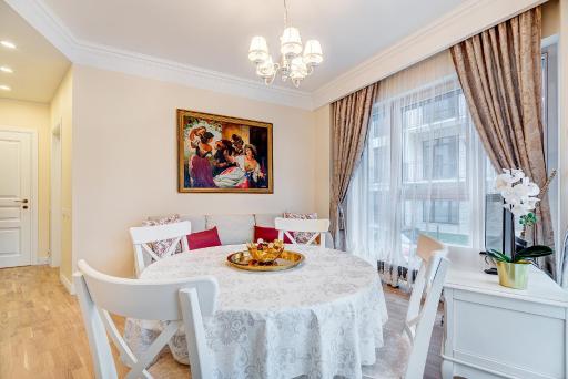 HaPPy Inn Classical style, self check-in, Parking in the underground garage - Housity