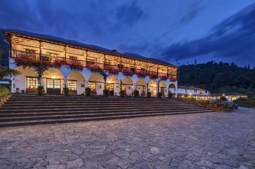 Travel Proud Hotel Hospederia y Centro de Convenciones Duruelo - Housity