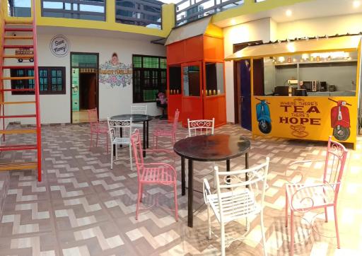 Hashtag Traveler's - Housity