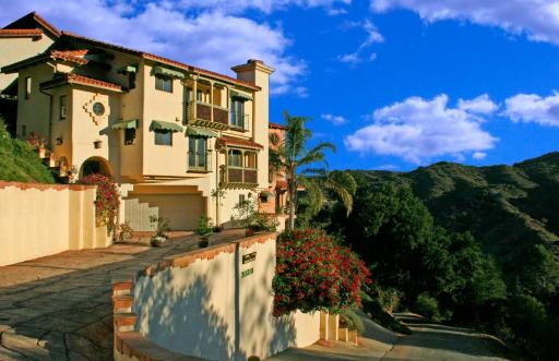 Topanga Canyon Inn Bed and Breakfast - Housity