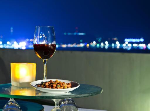 Boutique Sea Residence by the beach - Housity