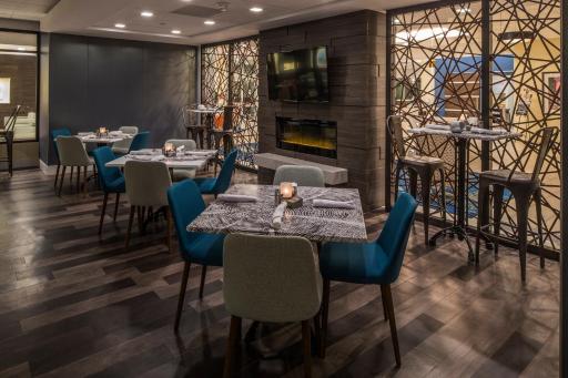 Crowne Plaza Hotel and Suites Pittsburgh South, an IHG Hotel - Housity